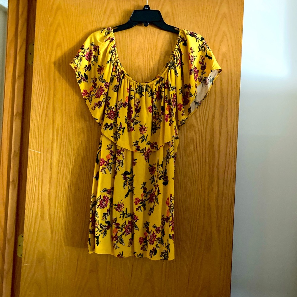 Torrid off the shoulder floral top